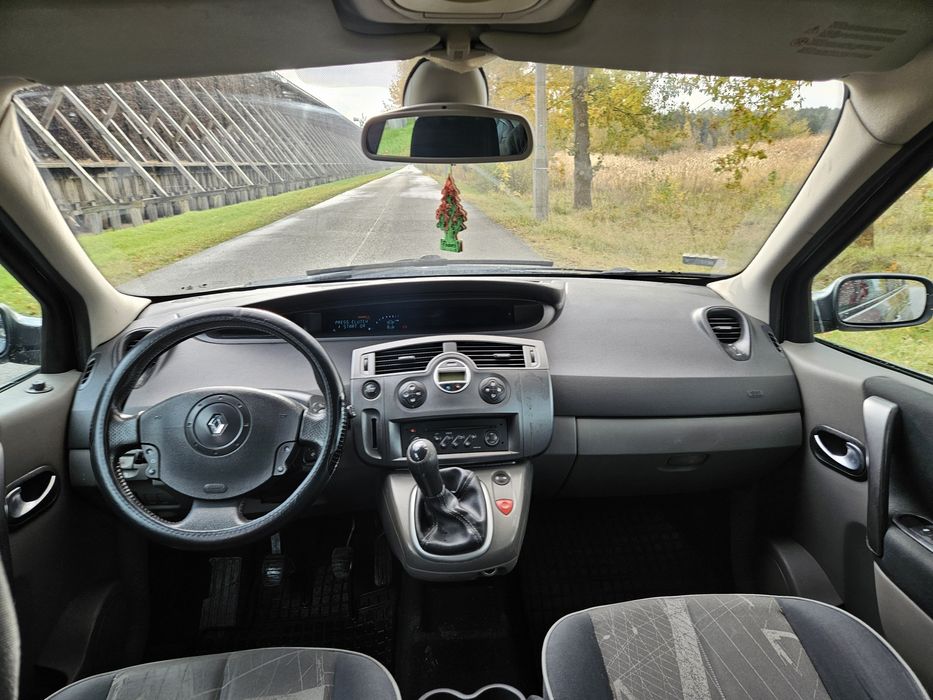 Sprzedam  Renault Scenic 1.6 2004r
