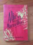 Livro " Alice no País das Maravilhas "