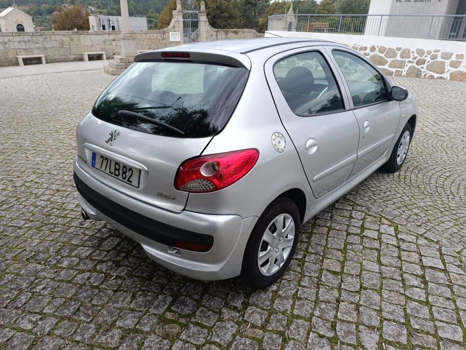Peugeot 206+  em óptimo estado