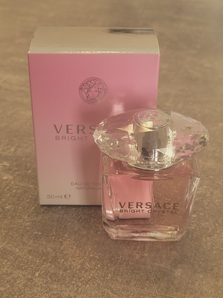 Versace Bright Crystal

W