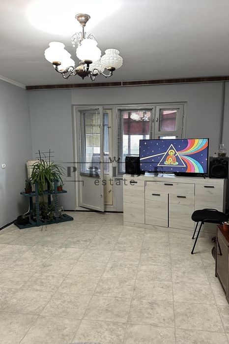 Продається велика та затишна 3-кімнатна квартира. Червоної Калини, 89