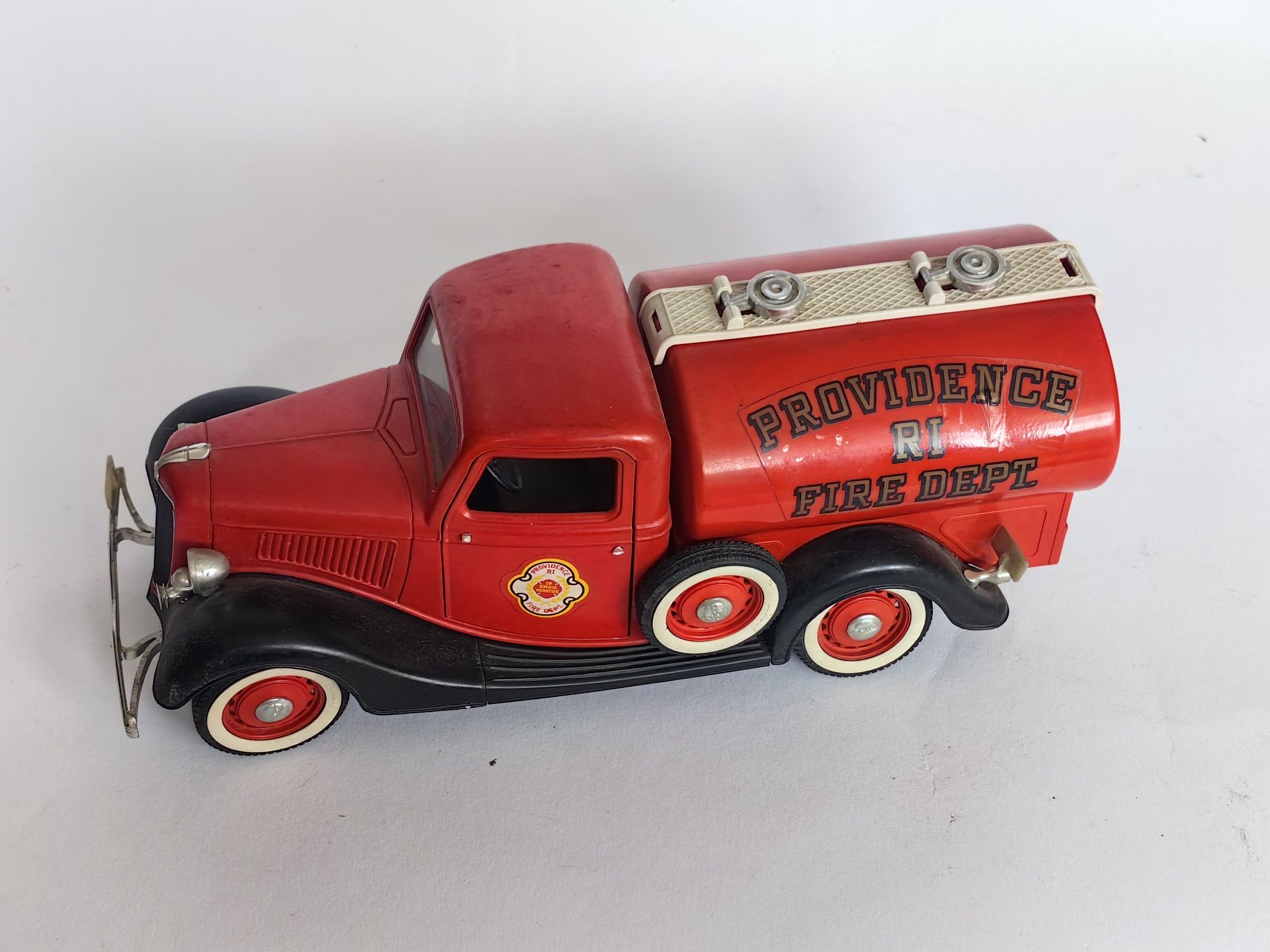 Solido 1:18 Ford V8 okazja