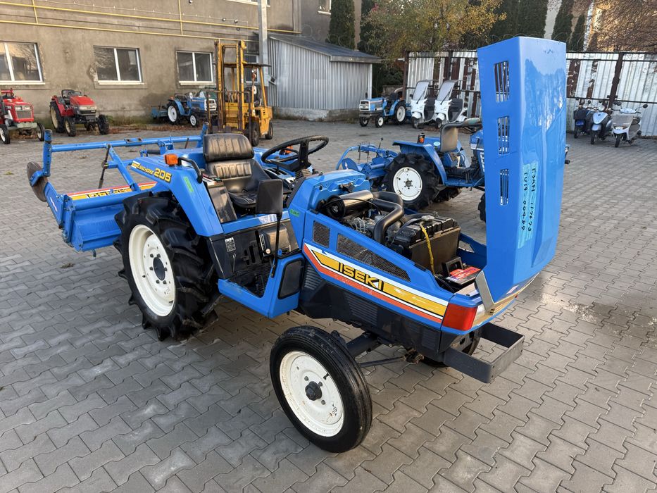 Японський трактор Iseki TU205 LandHope