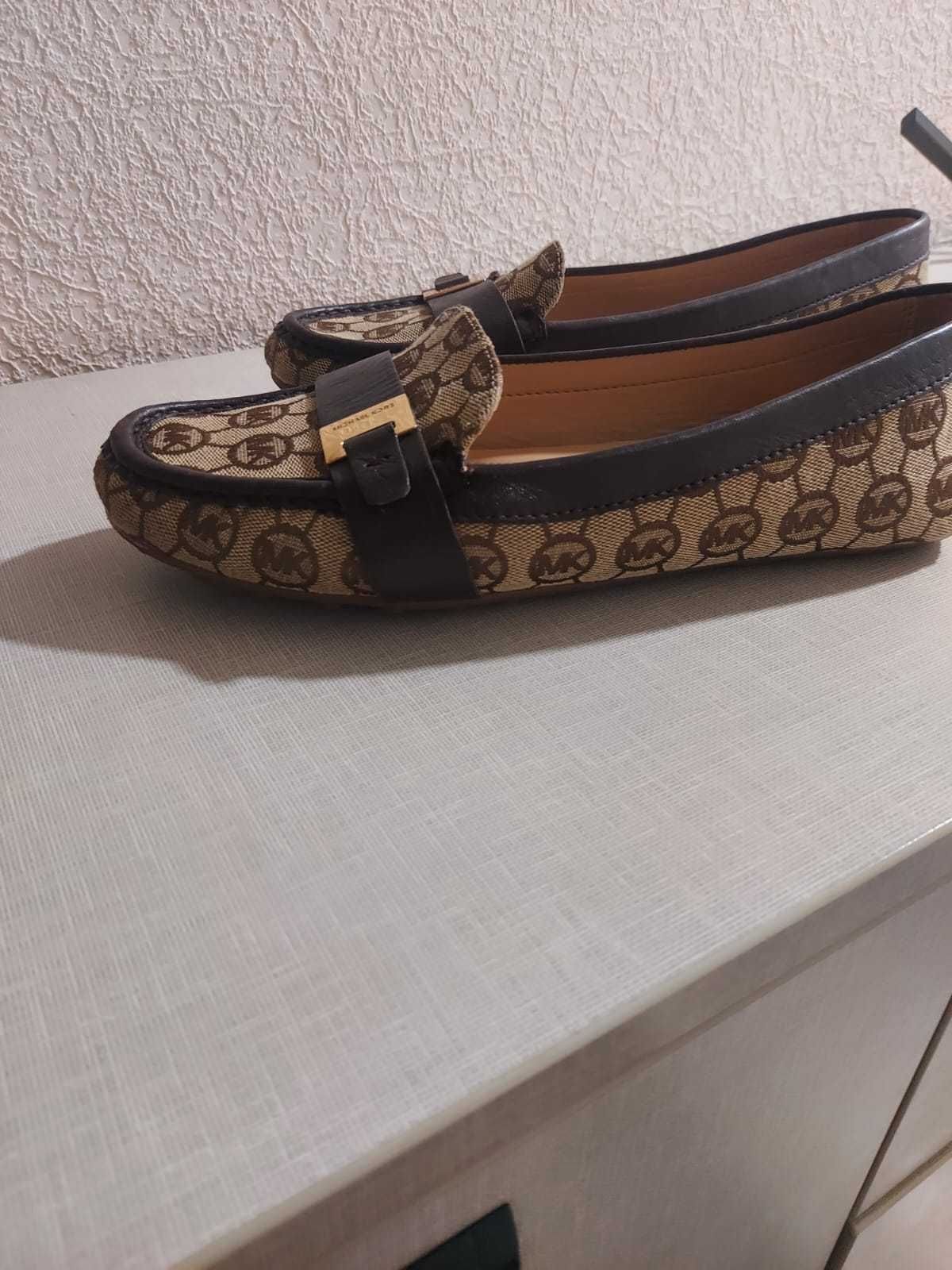 Мокасины из коллекции  Michael Kors. Відмінна якість.