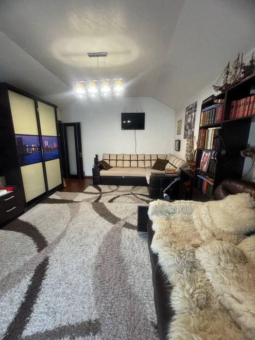 В продаже двухэтажный дом с ремонтом (209-993)