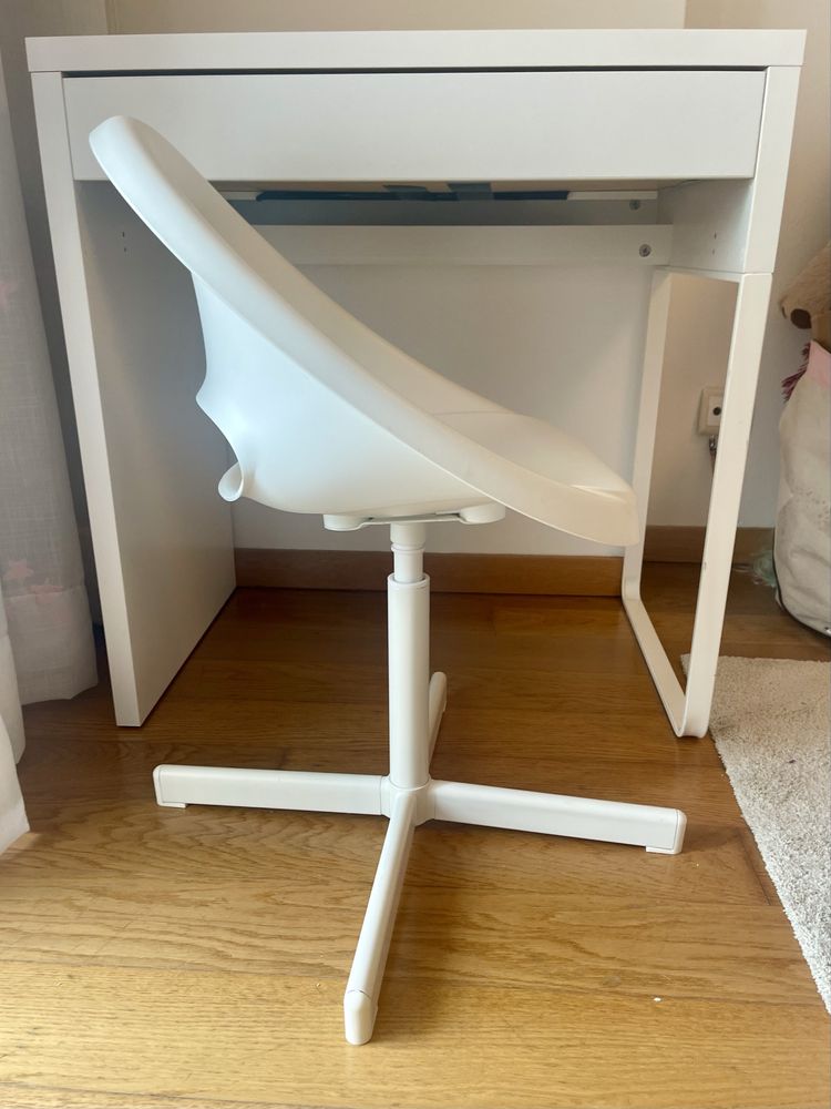 Secretária e cadeira criança IKEA MICKE 73x50 cm