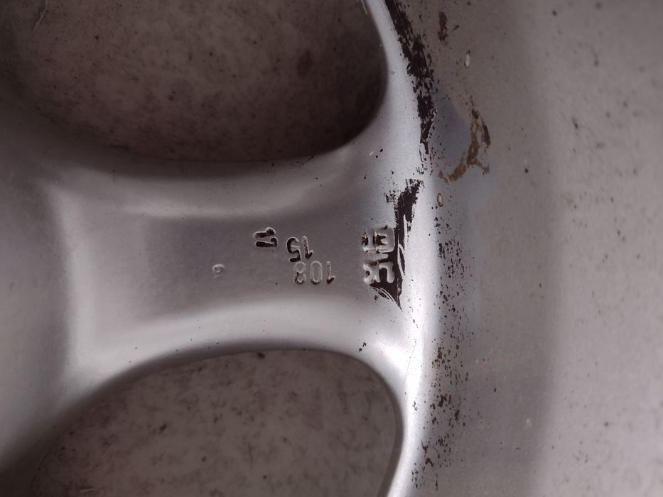 Felgi aluminiowe Peugeot 4x108 15