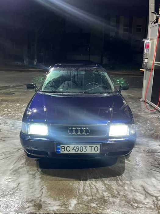 Ауді 80 B4 93 рік. Бензин 2.0