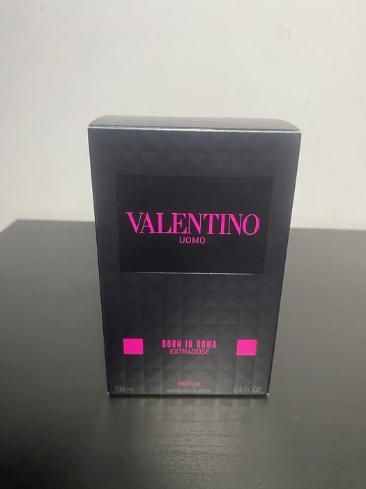 Valentino born in Roma extradose