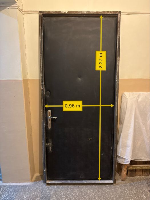 Двері броньовані з рамою