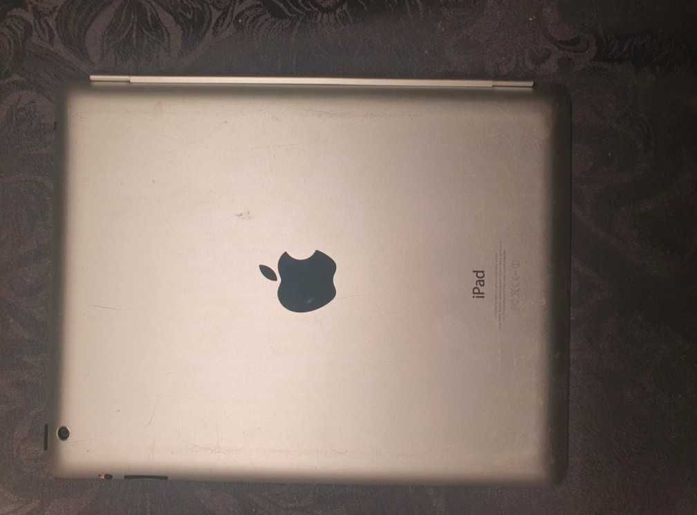 IPad gen 4 +extras