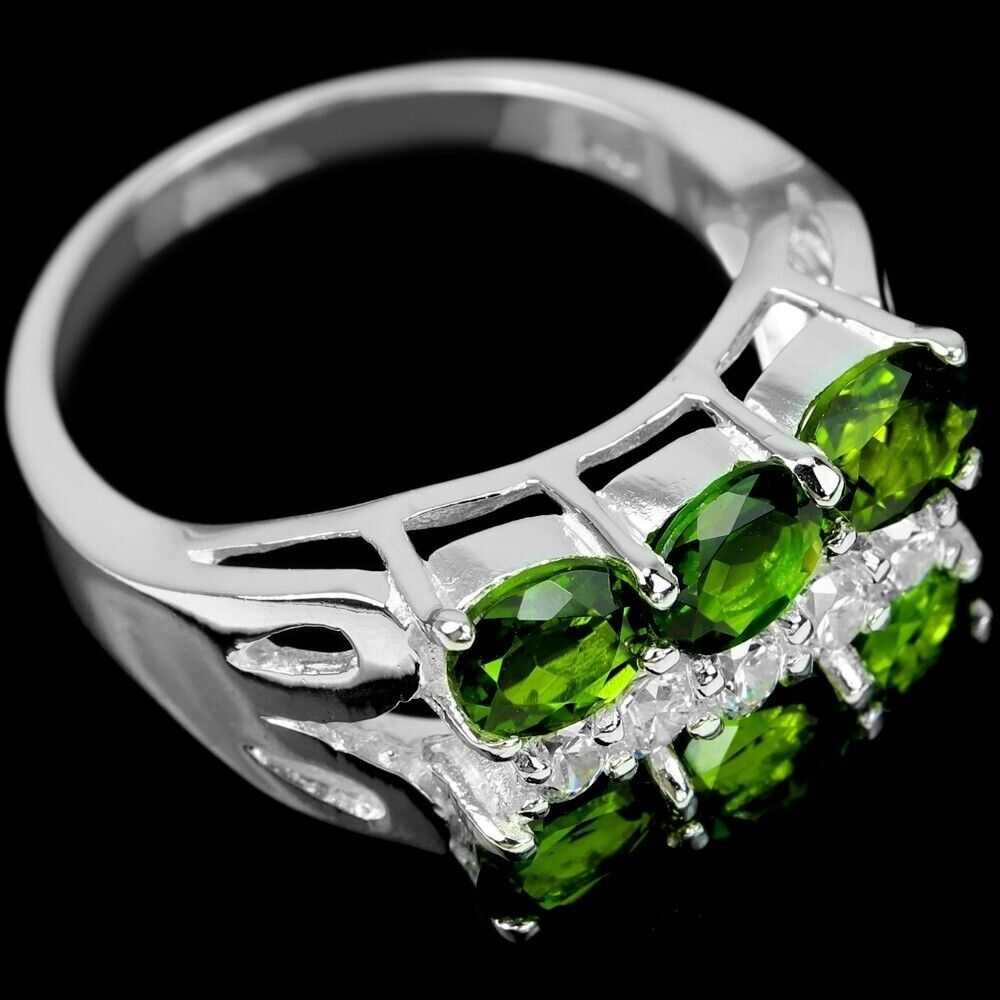 Серебряное кольцо с хром диопсидом(якутский изумруд) Размер 17.75