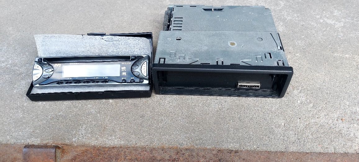 Radioodtwarzacz JVC samochodowy