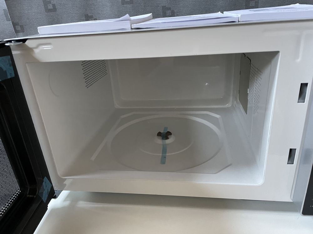 Мікрохвильова піч Whirlpool MWP 303 SB