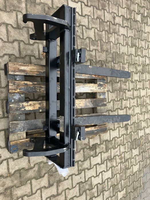 Widły do ładowarki Cat 906 Volvo L30 JCB