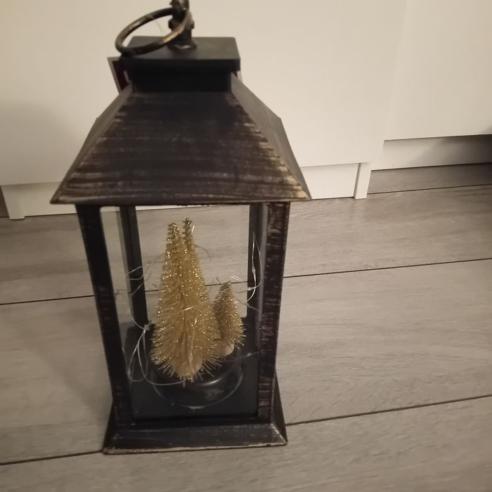 Lampion z choinkami