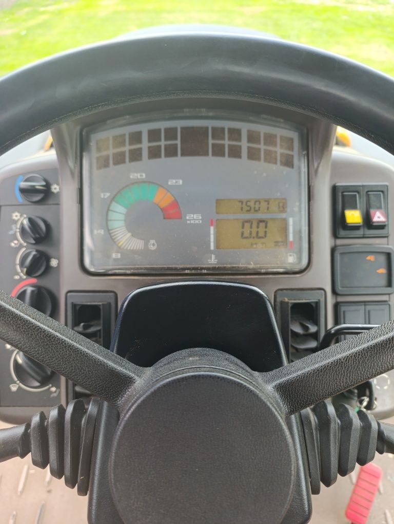 Renault Ares 725 RZ