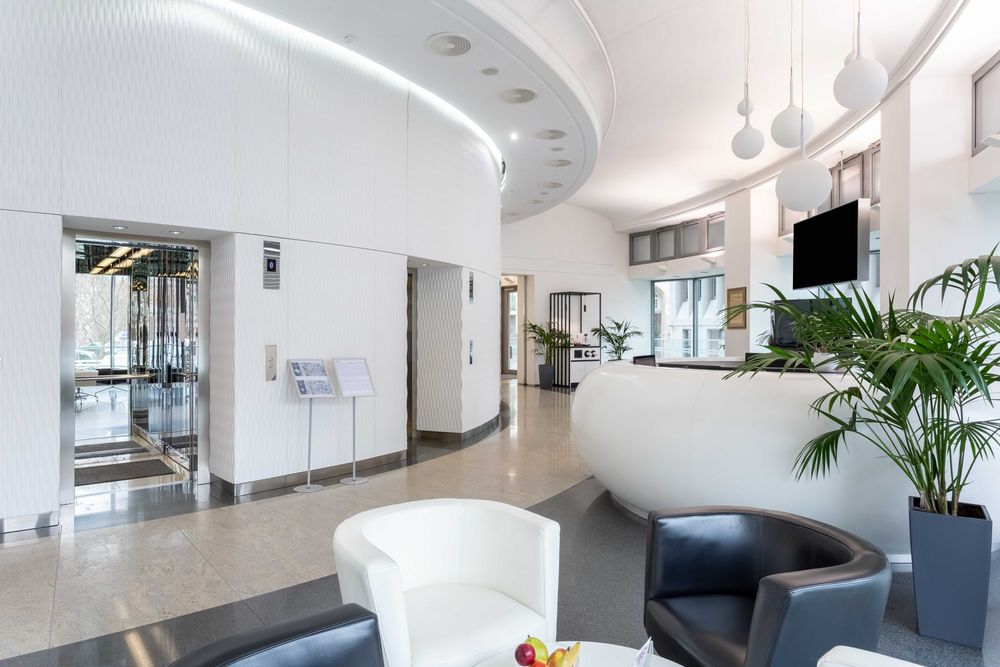 Wynajem biura w Poznaniu:1-2-osobowa przestrzeń biurowa Regus Okraglak