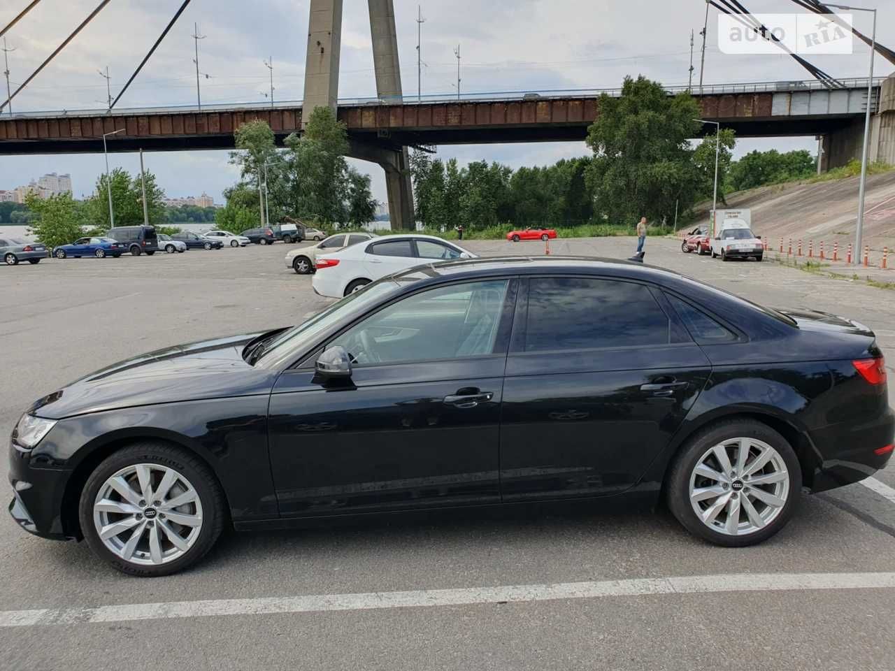Audi A4 2017 Premium Black