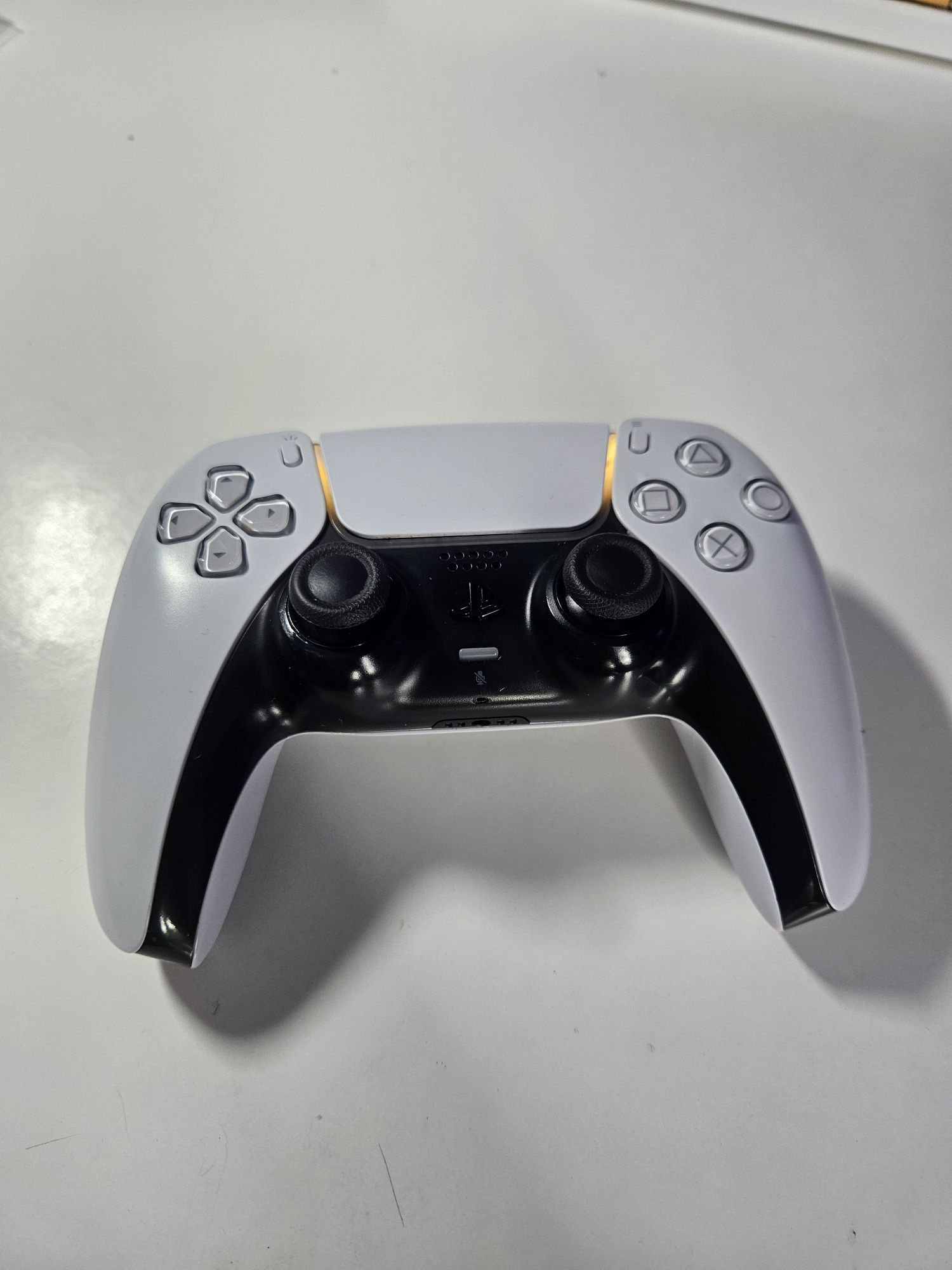 Pad PlayStation 5 PS5 Oryginalny w stanie bardzo dobrym