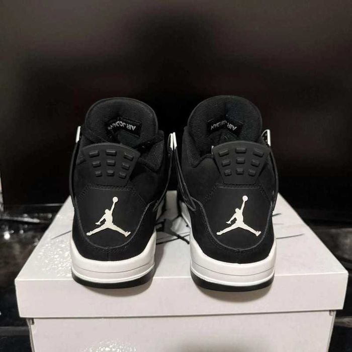 Buty-Trampk-Jordan 4 RetroWhiteThunder R.44