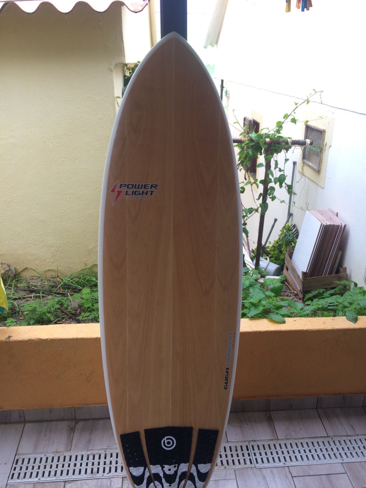 Surfboard power light 5’6, 28L