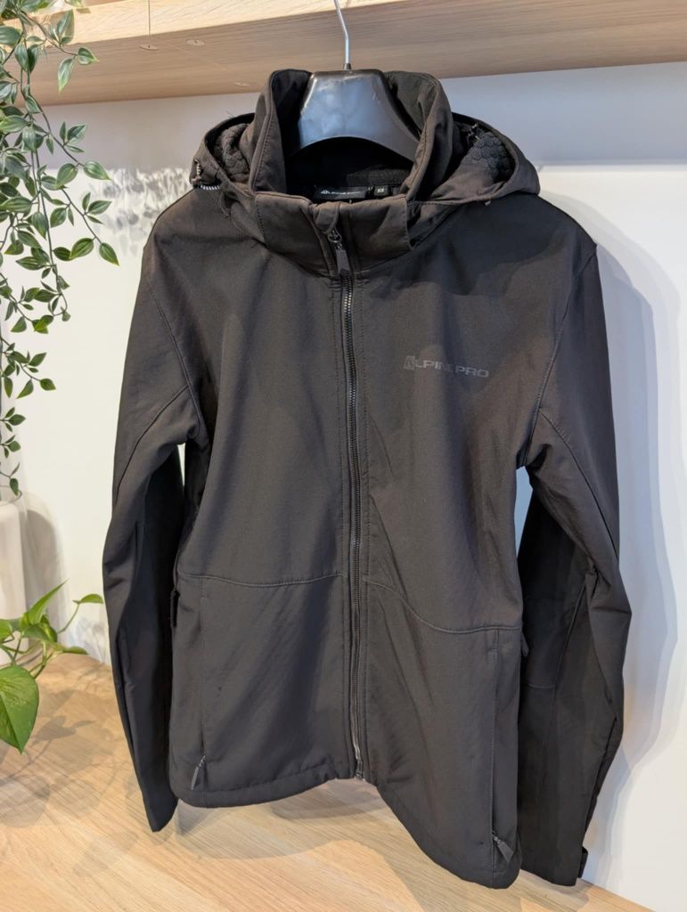 Męska kurtka softshell Merom Alpine Pro w stanie idealnym. Rozmiar XS