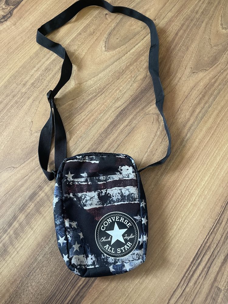 Saszetka na ramię marki Converse