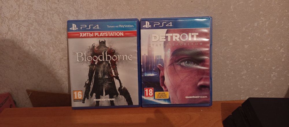 Продаю консоль PS4 PRO 1TB