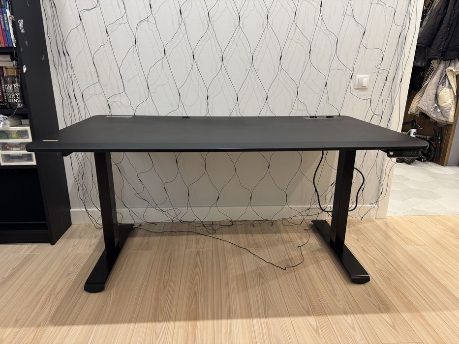 Стіл з електрорегуляванням Cougar Royal Pro 150 Black/ Стій стіл