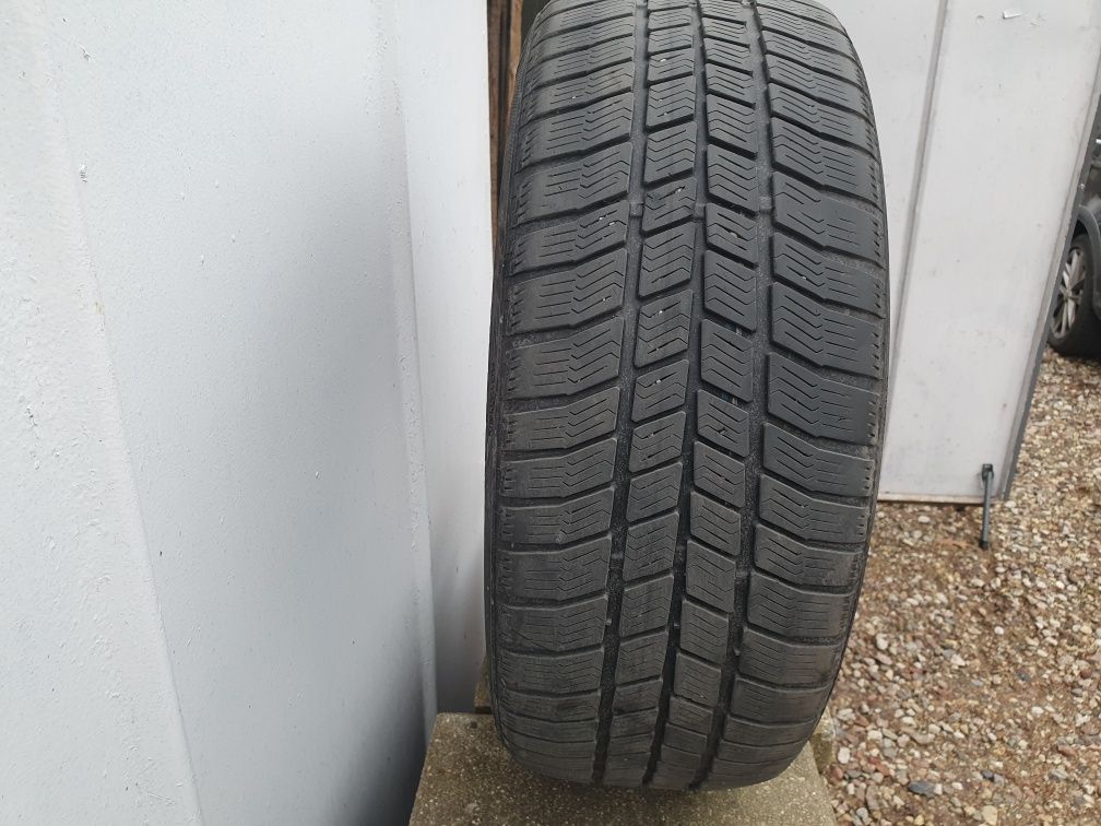 Opona zimowa Barum Polaris 3 205/50/17  3szt