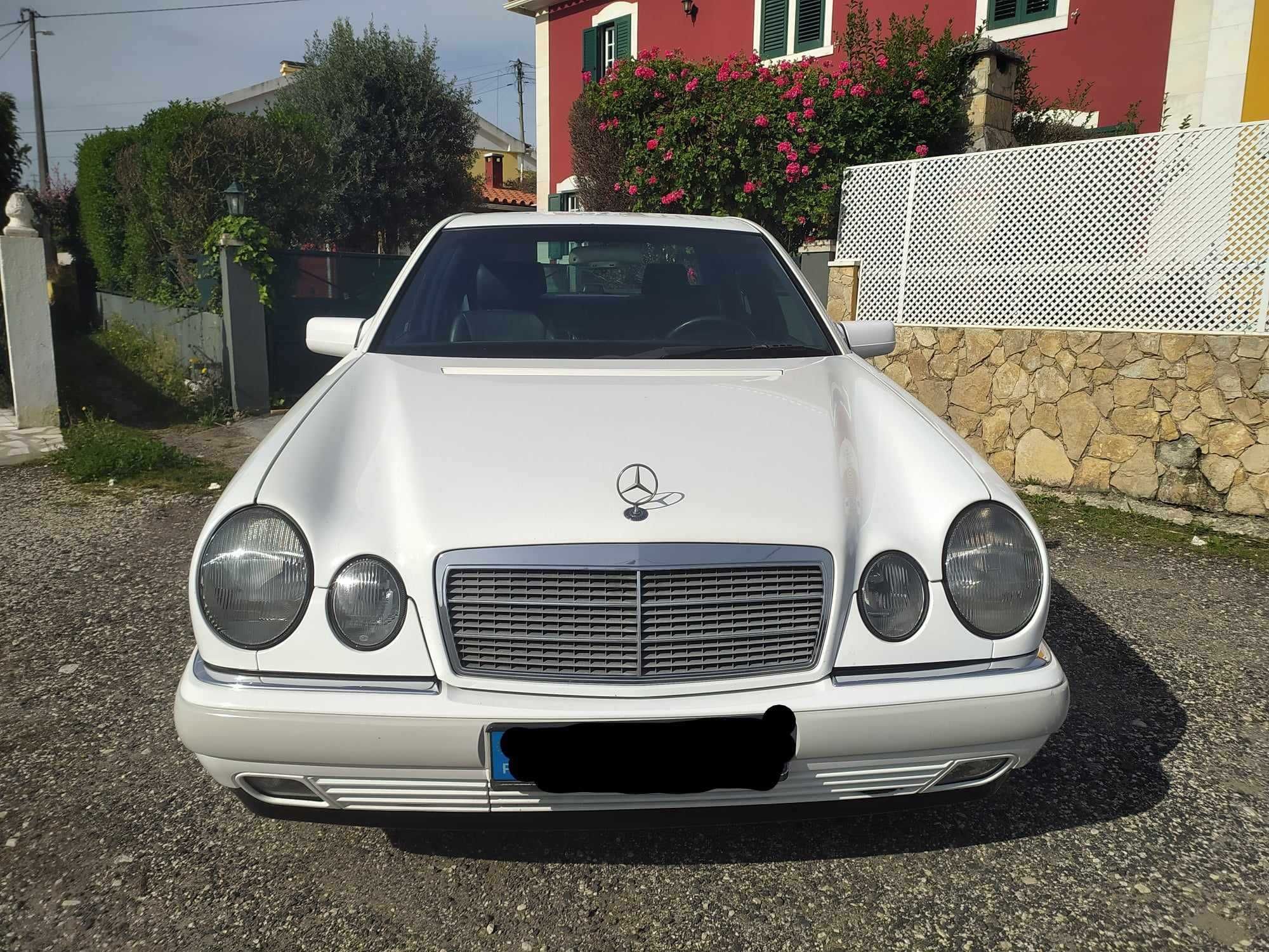 Mercedes-Benz E220 D-Elegance -1 dono Impecavel