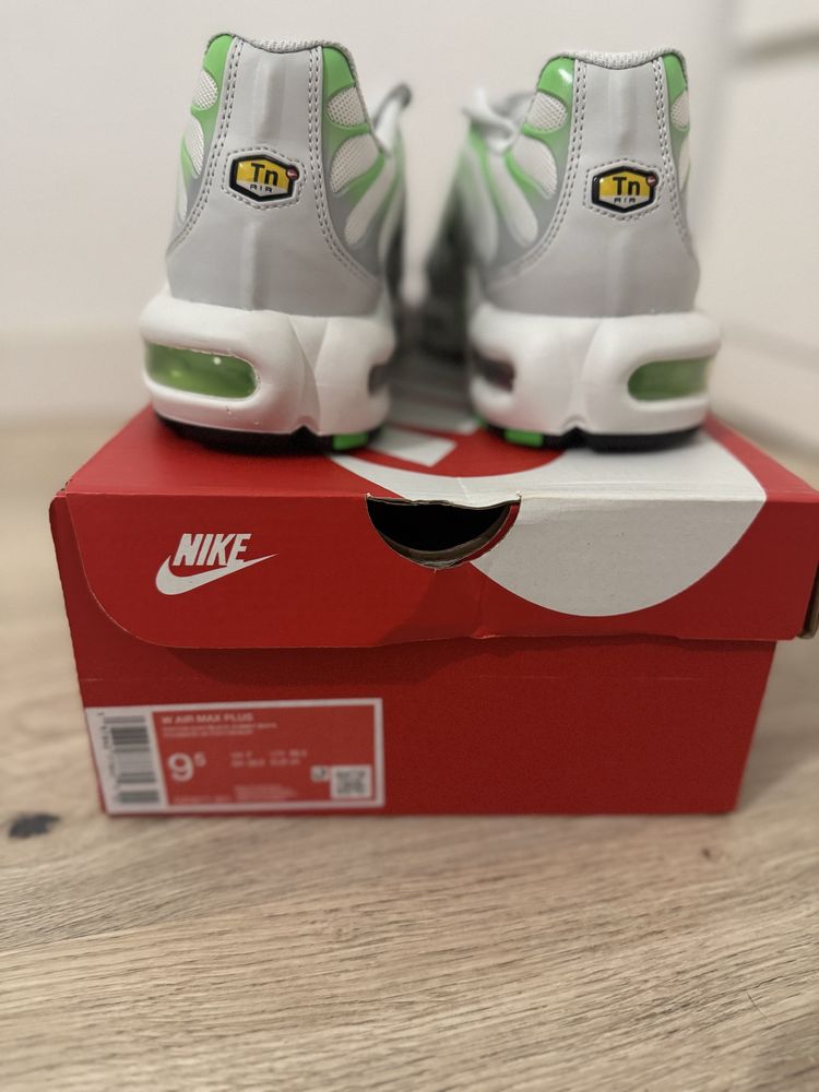 Air Max Plus Novos