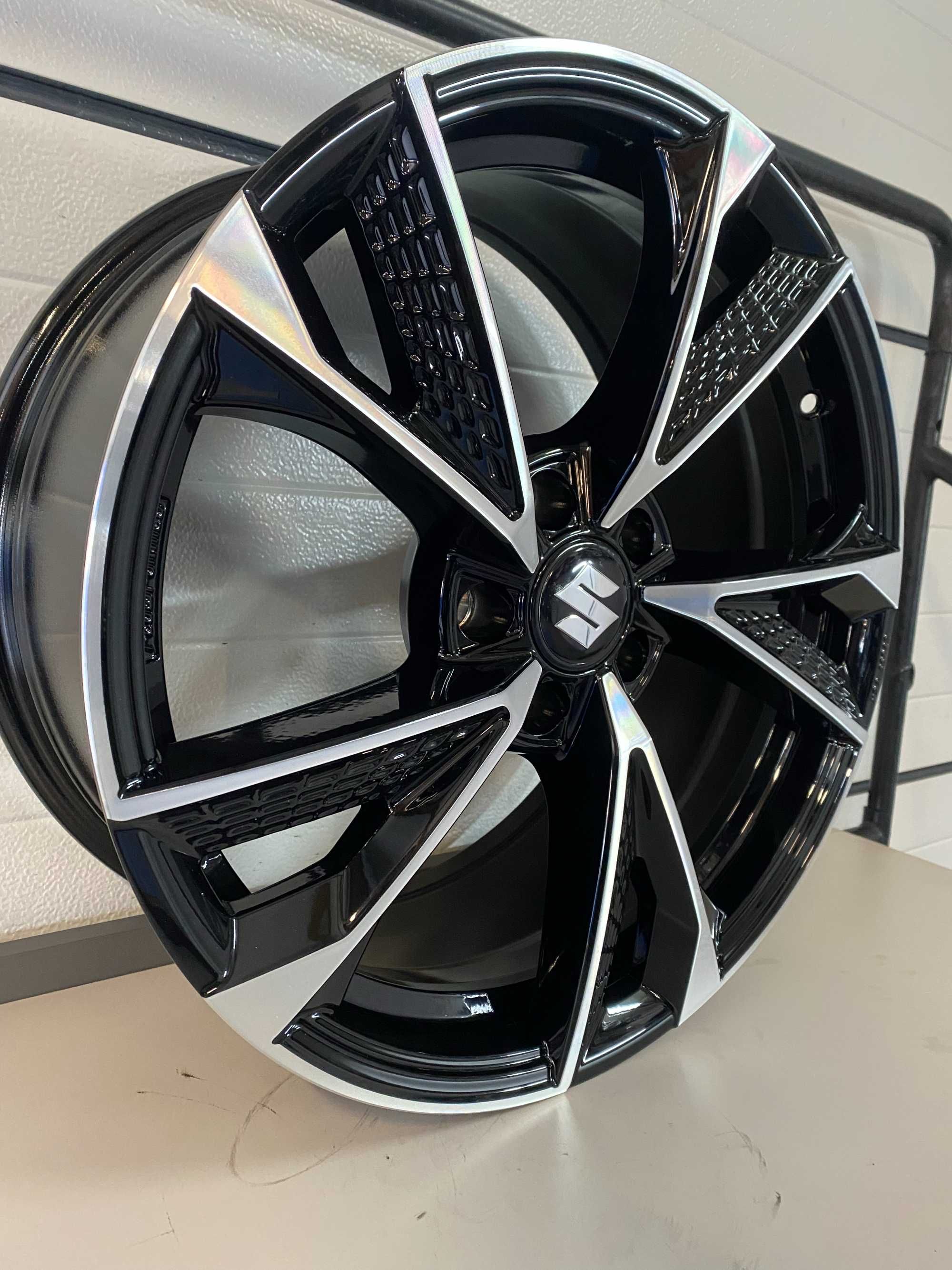 Alufelgi 18 8J Et.45 5x114,3 Suzuki Grand Vitara Swift V SX4 MAM RS6