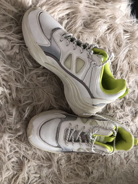 Tenis Stradivarius 37 usados 2 vezes