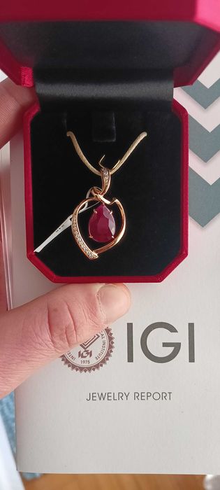 Zawieszka z naturalnym rubinem 7.57 ct bez obróbki cieplnej IGI 14K