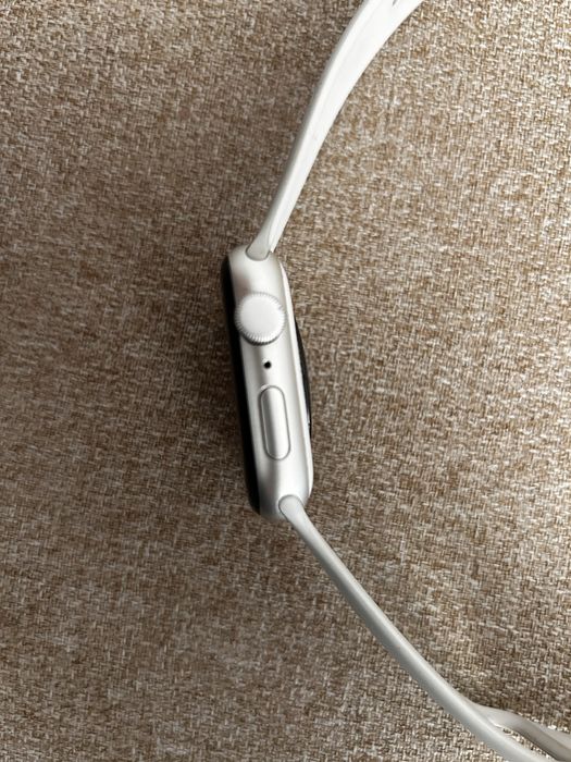 Apple Whatch SE  GPS 44mm Luz das Estrelas c/bracelete disportiva