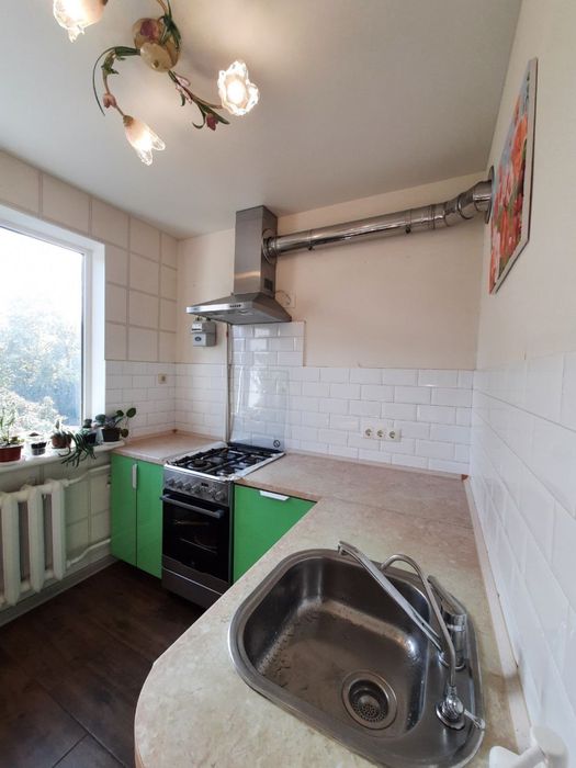 1-кімнатна на Черемушках | капремонт, балкон, відмінна локація