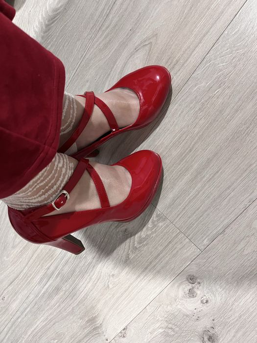 Туфлі жіночі на каблуку лаковані