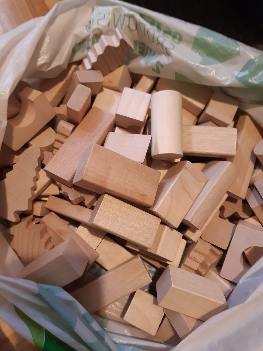 108 szt drewniane eko klocki + 15 kolorowych gratis