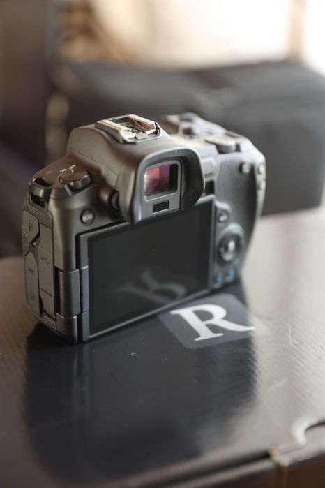 Продам Canon r в ідеальному стані