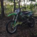 Kawasaki KX 85 kask+gogle, po remoncie