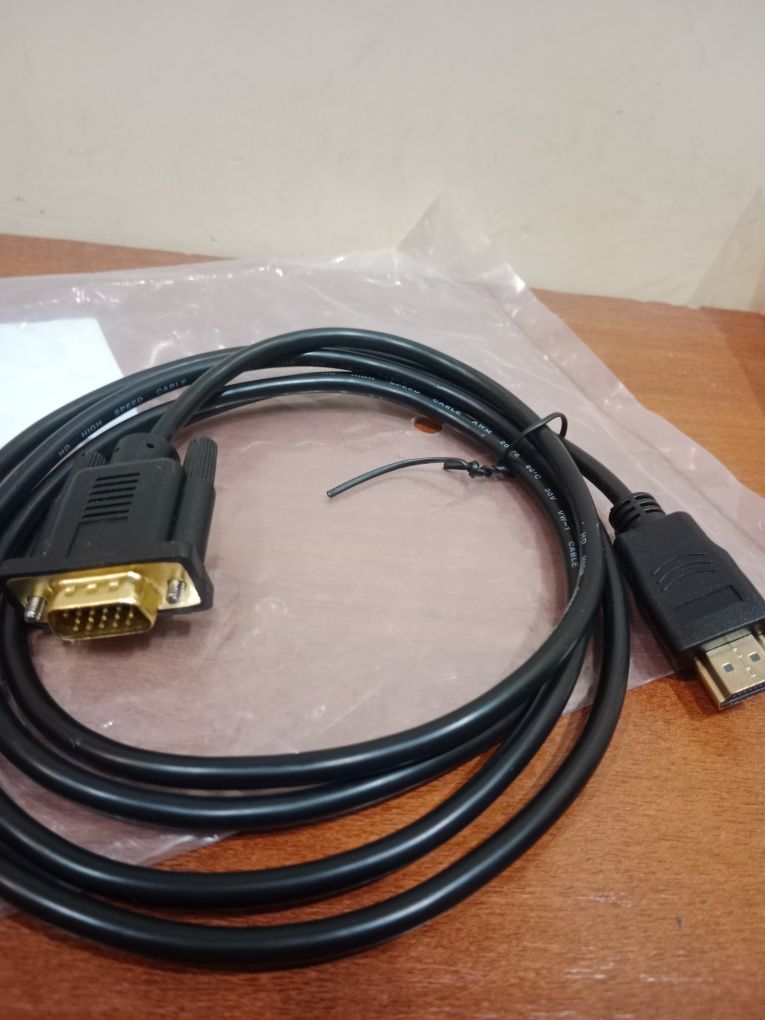 Перетворювач HDMI на VGA для комп'ютерного монітора 
Перетворювач H