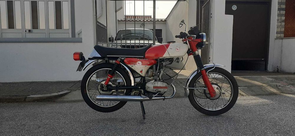 Motorizada muito rara F15