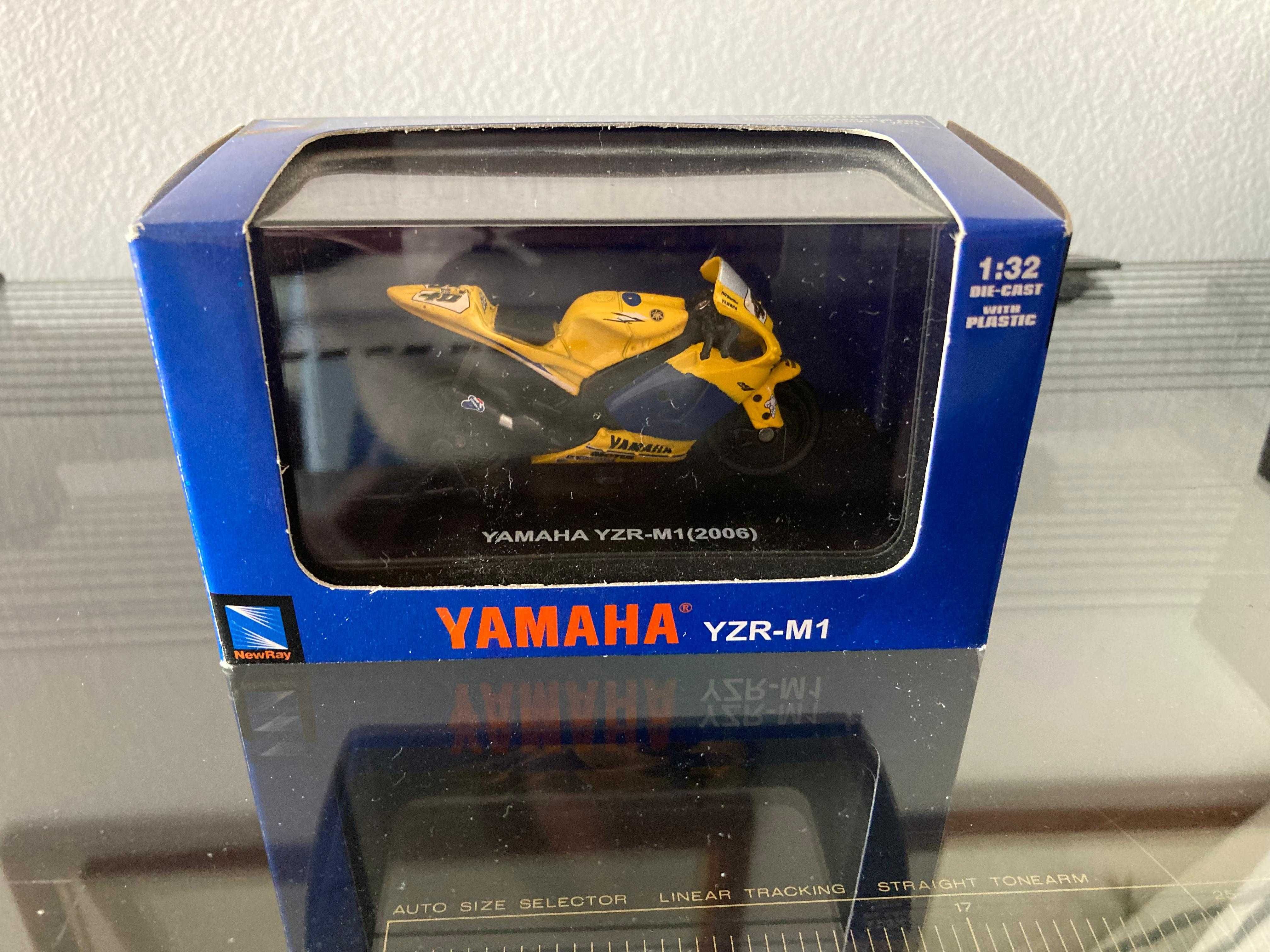 Miniatura Yamaha YZR-M1