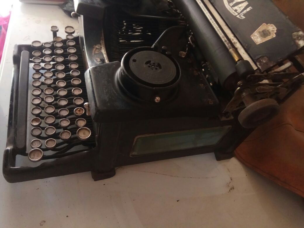 Антикварная печатная машинка ROYAL США 20-30-х годов