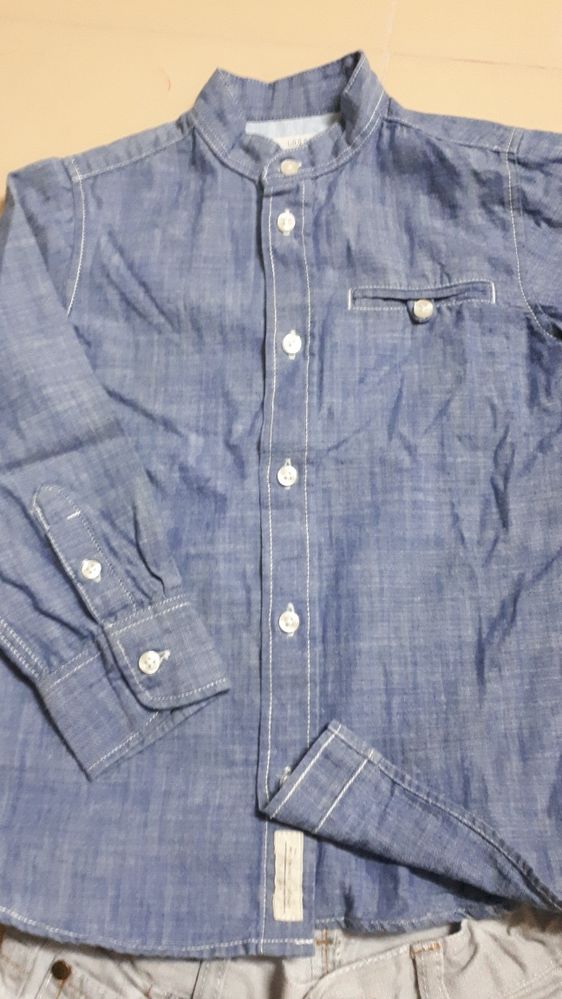 Calças zippy e camisa H&M