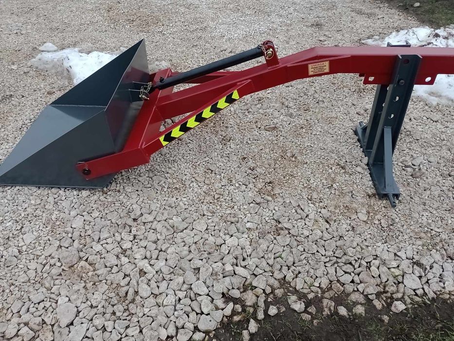 Na tylni TUZ na tył ciągnika Ładowacz tur tył Łyżka widły