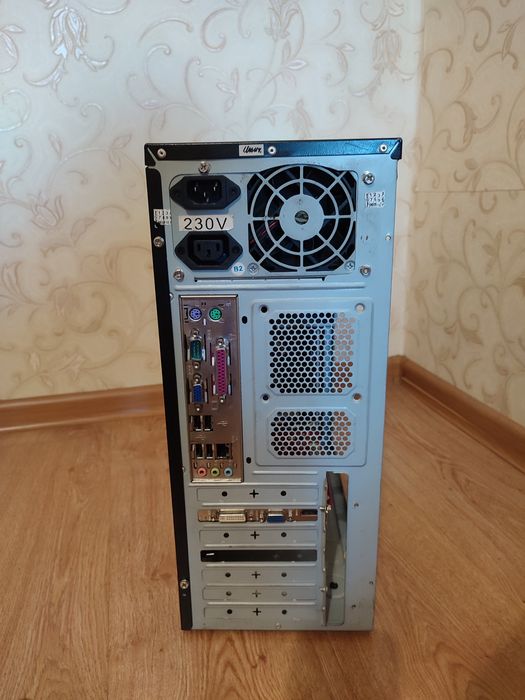 Продам офісний комп'ютер
