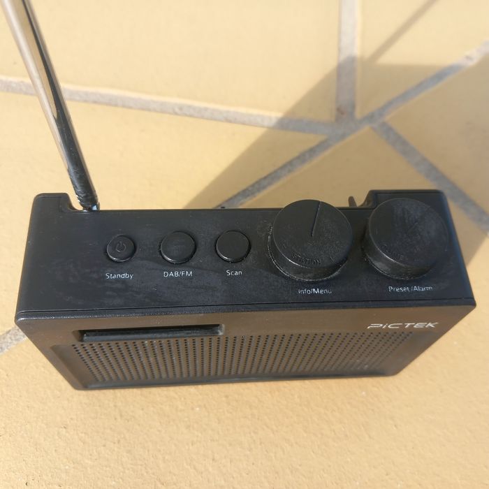 Radio digital FM/DAB, despertador